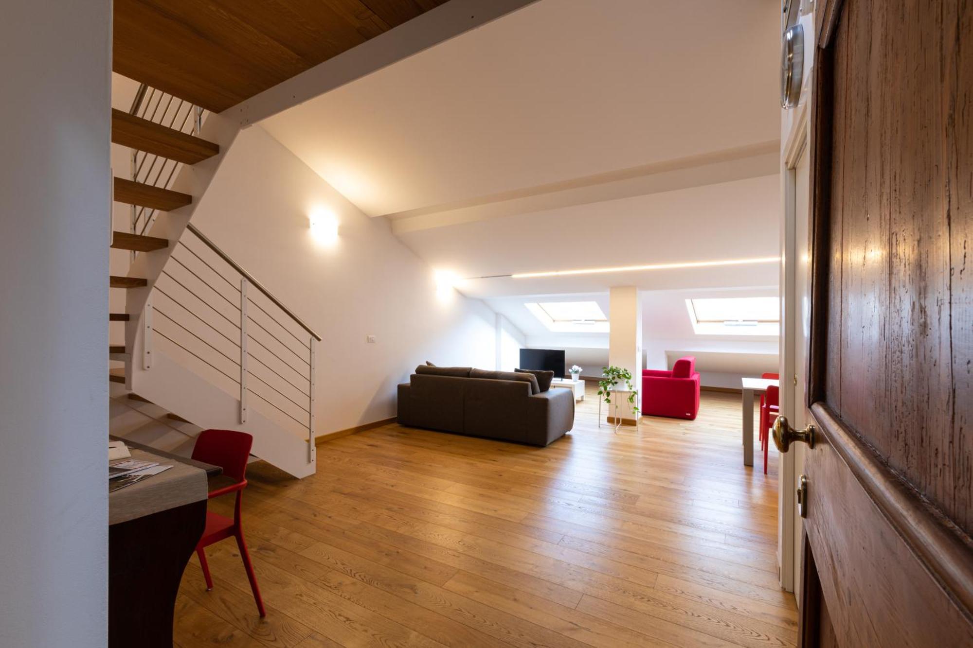 Apartment Mansarda Fogazzaro